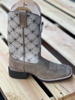Ariat Brown Bomber Round Up Wide Square Toe Women Boot 11 Ariat Brown Bomber Round Up Wide Square Toe Women Boot -Western Cowboy Clothing IMG 1107