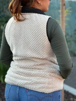 Ariat Women Reversible Chimayo Vest -Western Cowboy Clothing IMG 15152