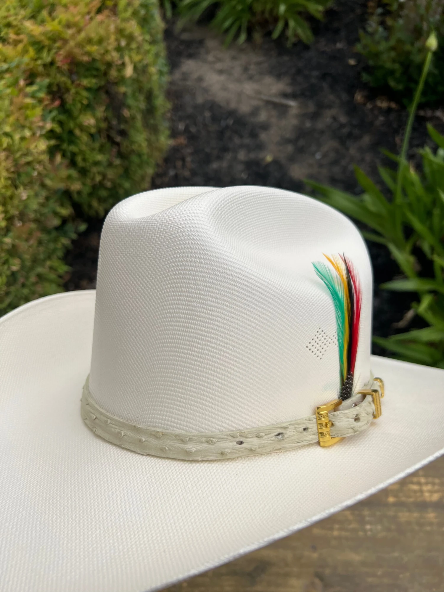 Tombstone 1000x Johnson (Copa Chica) Toquilla Avestruz Hueso 2 Tombstone 1000x Johnson (Copa Chica) Toquilla Avestruz Hueso - Image 2