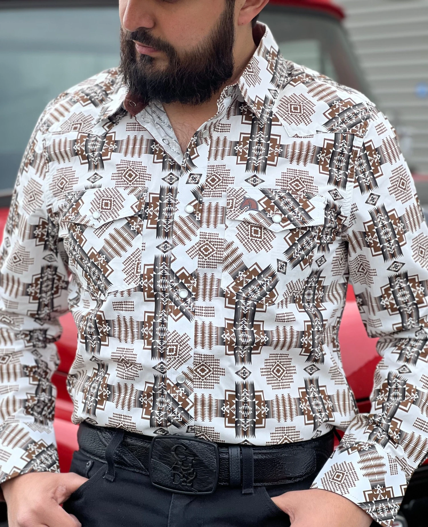 Camisa Vaquera Azteca Para Caballero (Blanca/Cafe) 1 Camisa Vaquera Azteca Para Caballero (Blanca/Cafe)