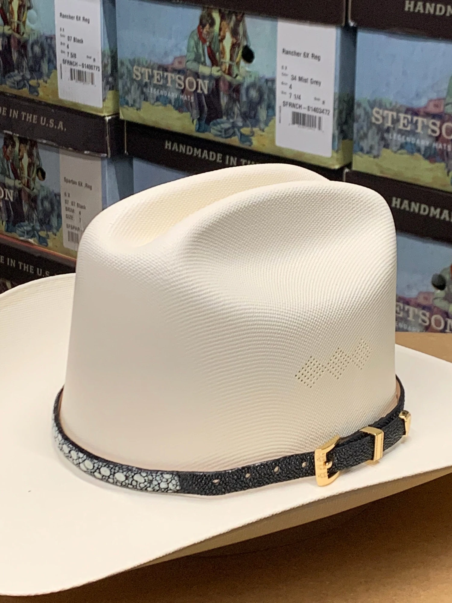 Tombstone 1000x Johnson (Copa Chica) Toquilla Mantarraya Negro 4 Tombstone 1000x Johnson (Copa Chica) Toquilla Mantarraya Negro - Image 4